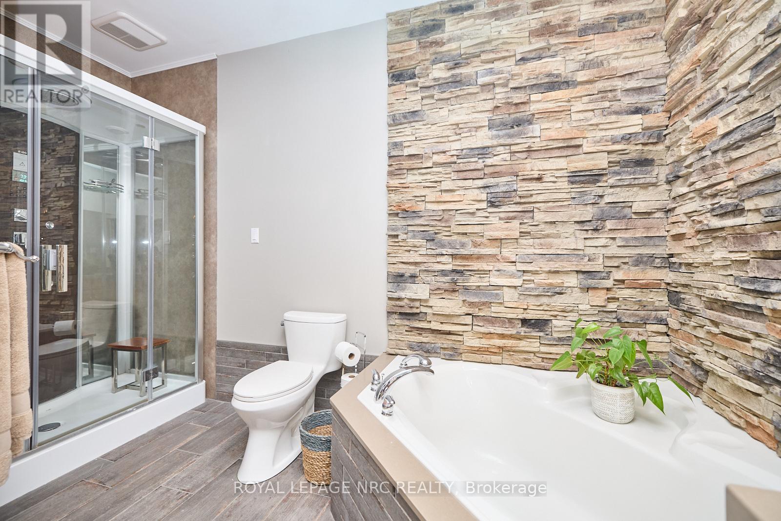 7 Scottdale Court, Pelham, Ontario  L0S 1E3 - Photo 26 - X12117136