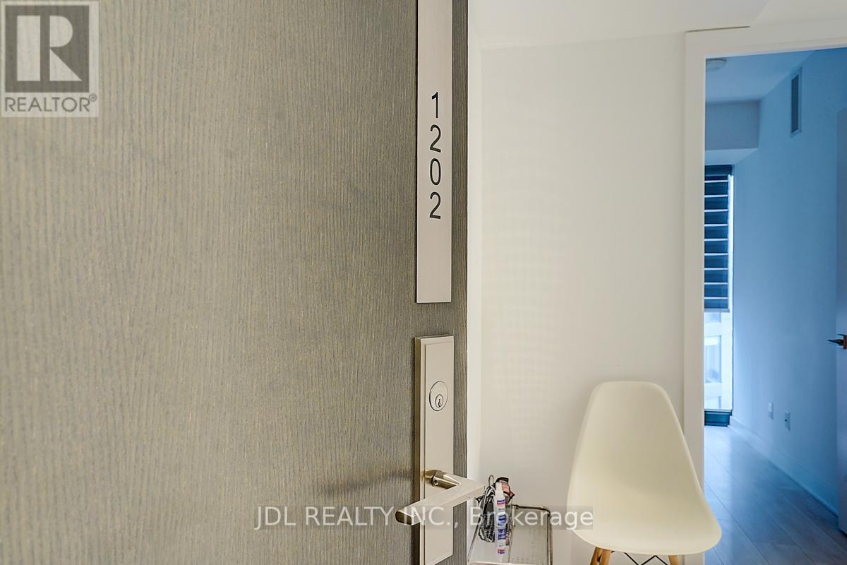 1202 - 188 Cumberland Street, Toronto, Ontario  M5R 2G3 - Photo 3 - C12170822