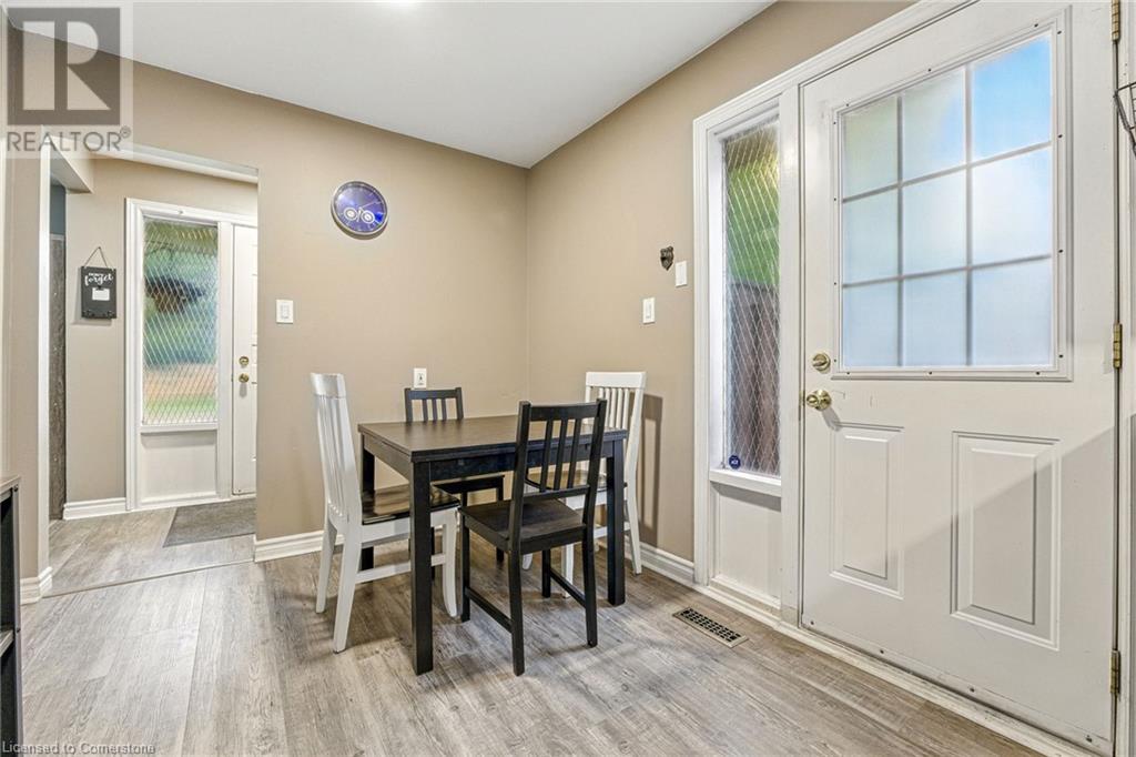 1344 Colonsay Drive, Burlington, Ontario  L7P 2T9 - Photo 6 - 40733232