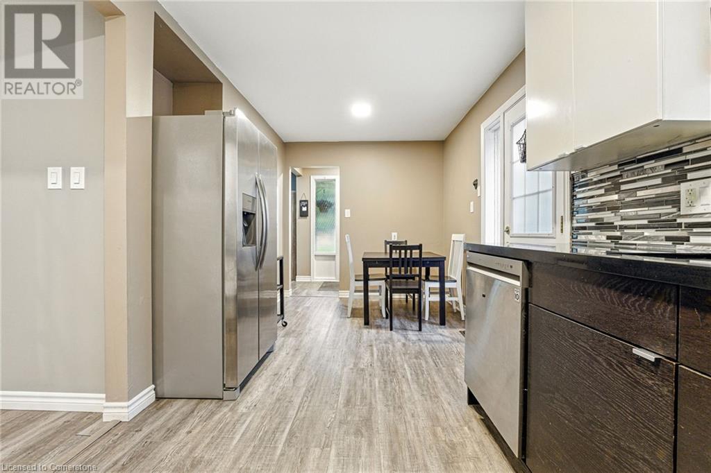 1344 Colonsay Drive, Burlington, Ontario  L7P 2T9 - Photo 7 - 40733232