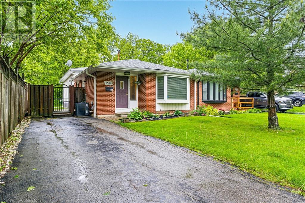 1344 Colonsay Drive, Burlington, Ontario  L7P 2T9 - Photo 2 - 40733232