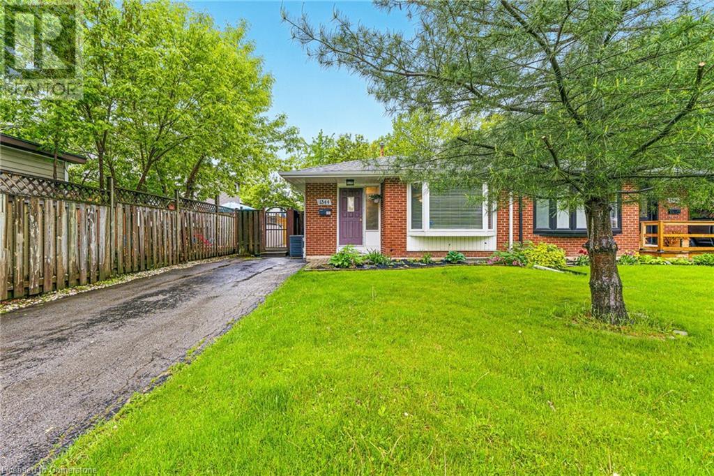 1344 Colonsay Drive, Burlington, Ontario  L7P 2T9 - Photo 3 - 40733232