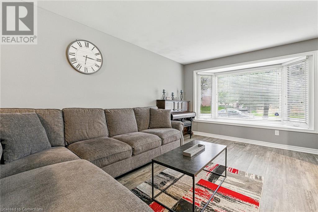 1344 Colonsay Drive, Burlington, Ontario  L7P 2T9 - Photo 12 - 40733232