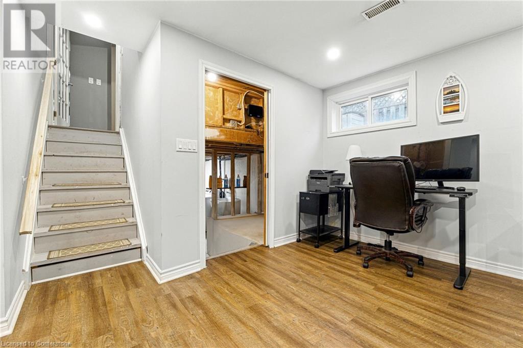 1344 Colonsay Drive, Burlington, Ontario  L7P 2T9 - Photo 29 - 40733232
