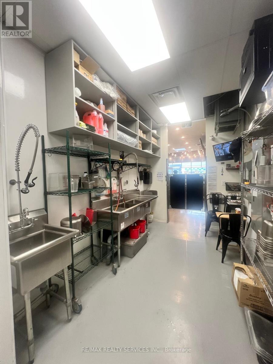 2277 Sheppard Avenue W, Toronto, Ontario  M9M 0G6 - Photo 6 - W12168064