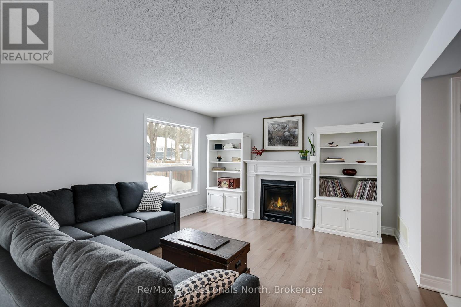 230 PINE STREET, Gravenhurst, Ontario