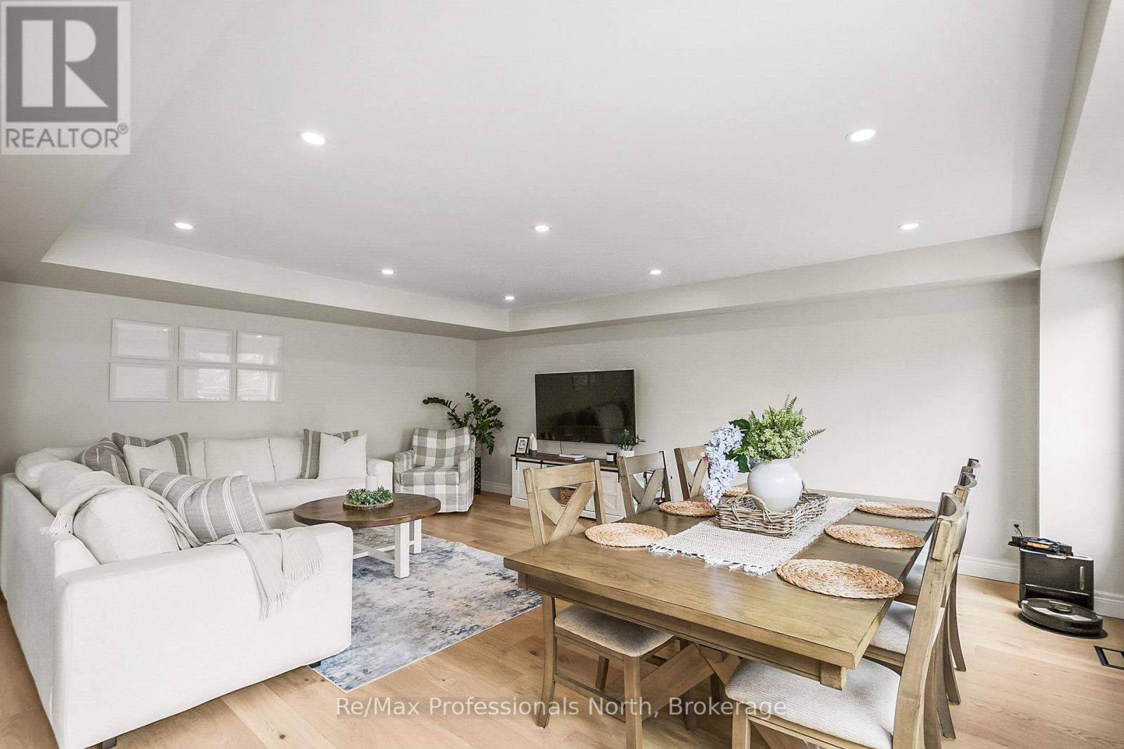 340 Wild Rose Drive, Gravenhurst, Ontario  P1P 0B4 - Photo 11 - X12146653