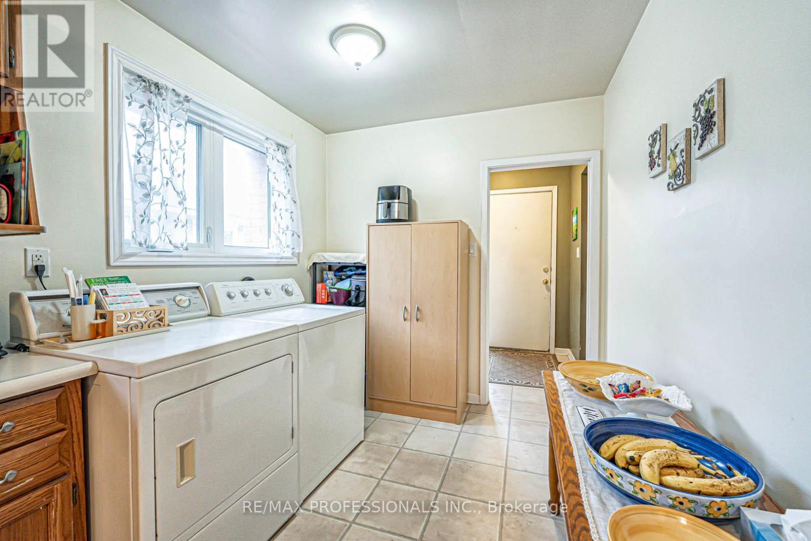 1784 Sandgate Crescent, Mississauga, Ontario  L5J 2E8 - Photo 12 - W12170781