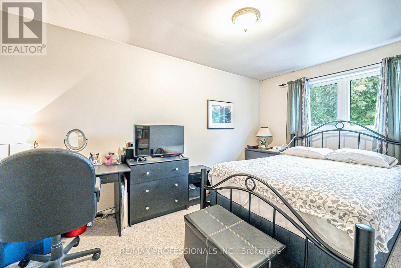1784 Sandgate Crescent, Mississauga, Ontario  L5J 2E8 - Photo 14 - W12170781