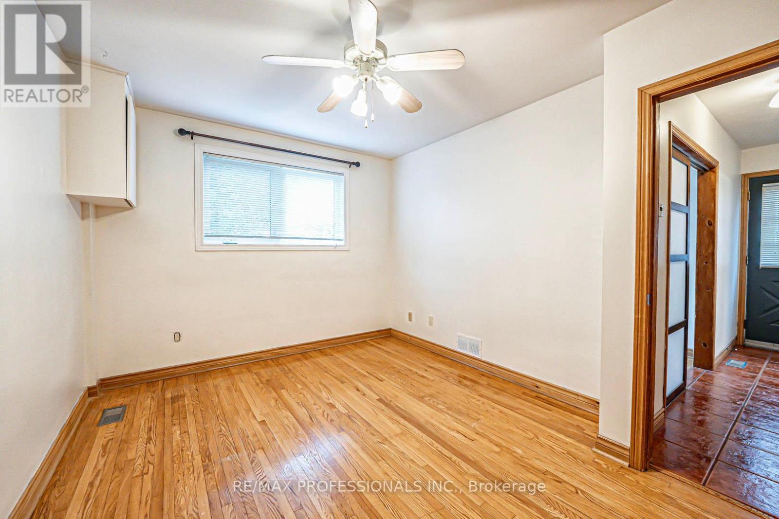 1784 Sandgate Crescent, Mississauga, Ontario  L5J 2E8 - Photo 22 - W12170781