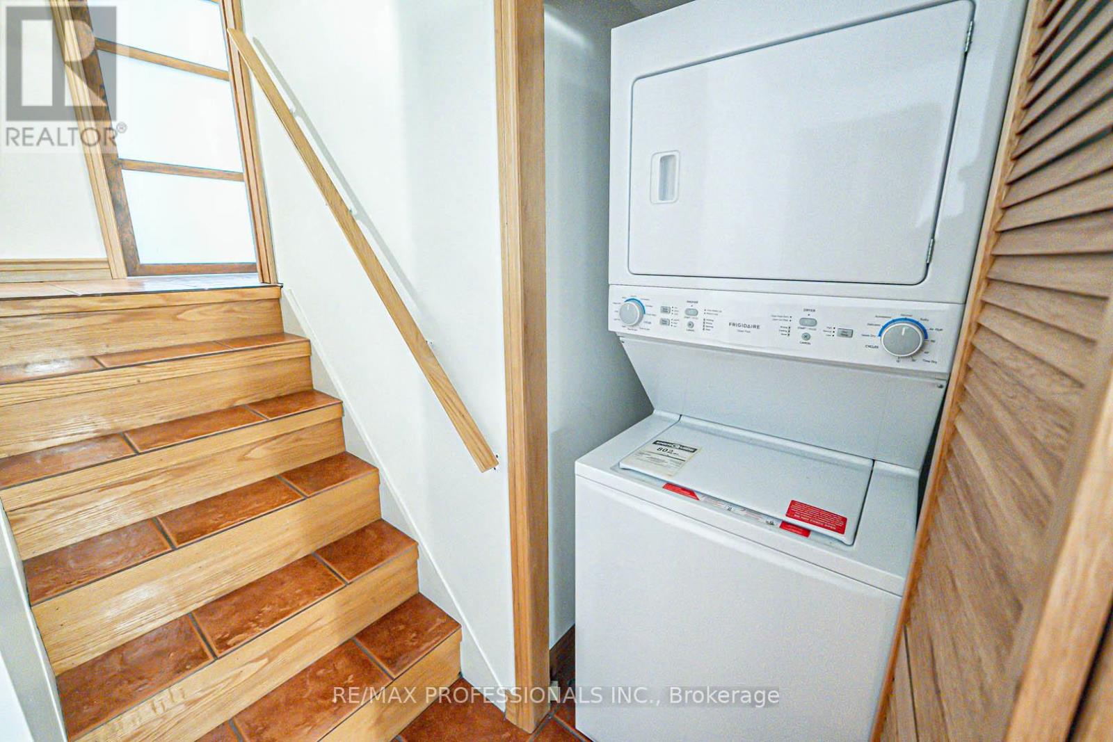 1784 Sandgate Crescent, Mississauga, Ontario  L5J 2E8 - Photo 38 - W12170781