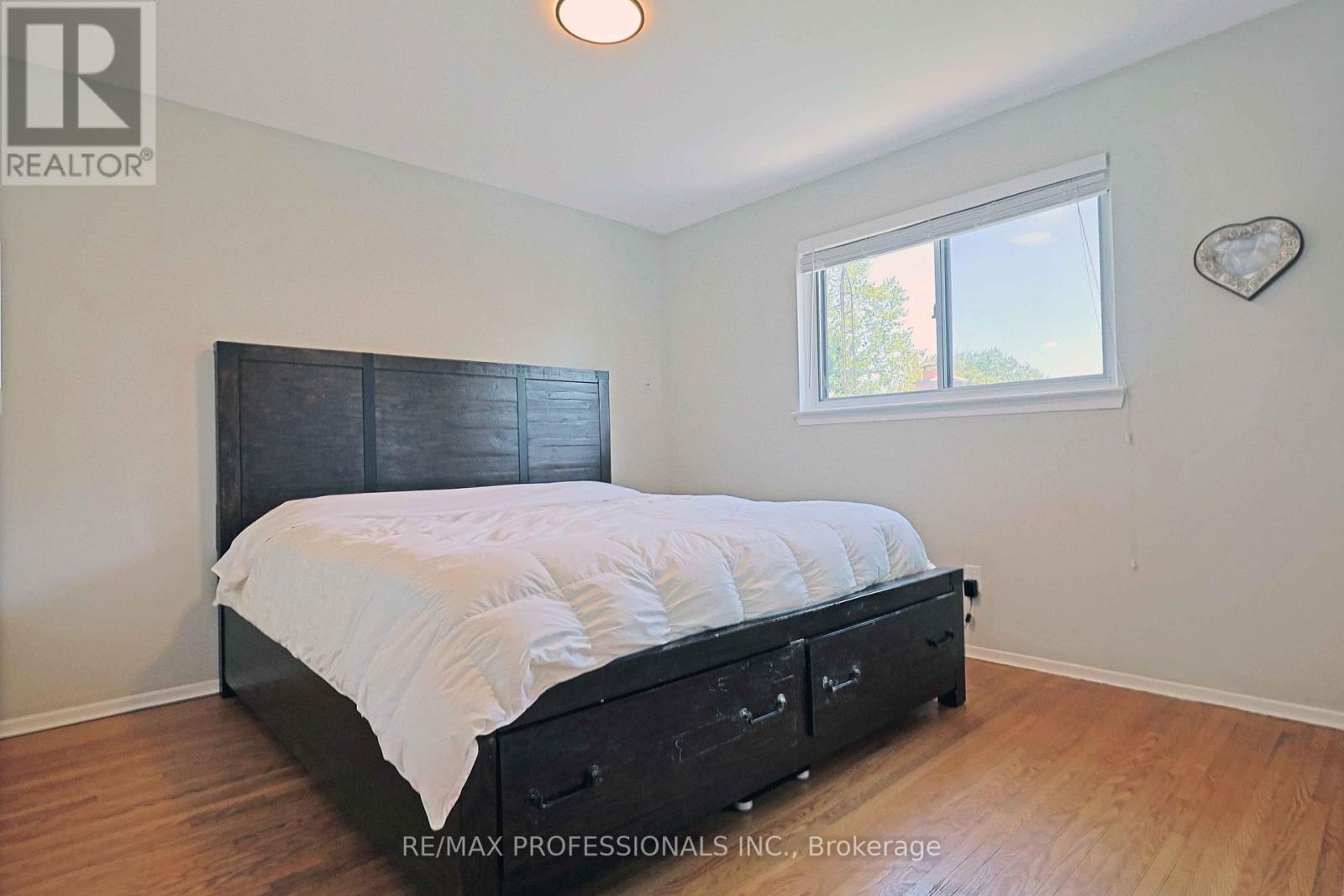 3323 Homark Drive, Mississauga, Ontario  L4Y 2K5 - Photo 16 - W12170782