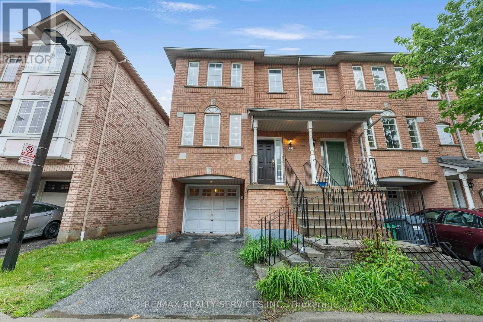 28 - 80 ACORN PLACE, Mississauga, Ontario