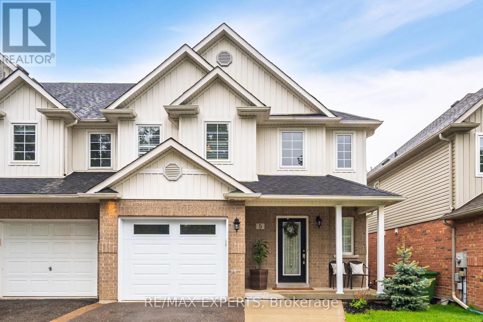 5 Leamster Trail, Caledon, Ontario  L7C 1G9 - Photo 1 - W12170805