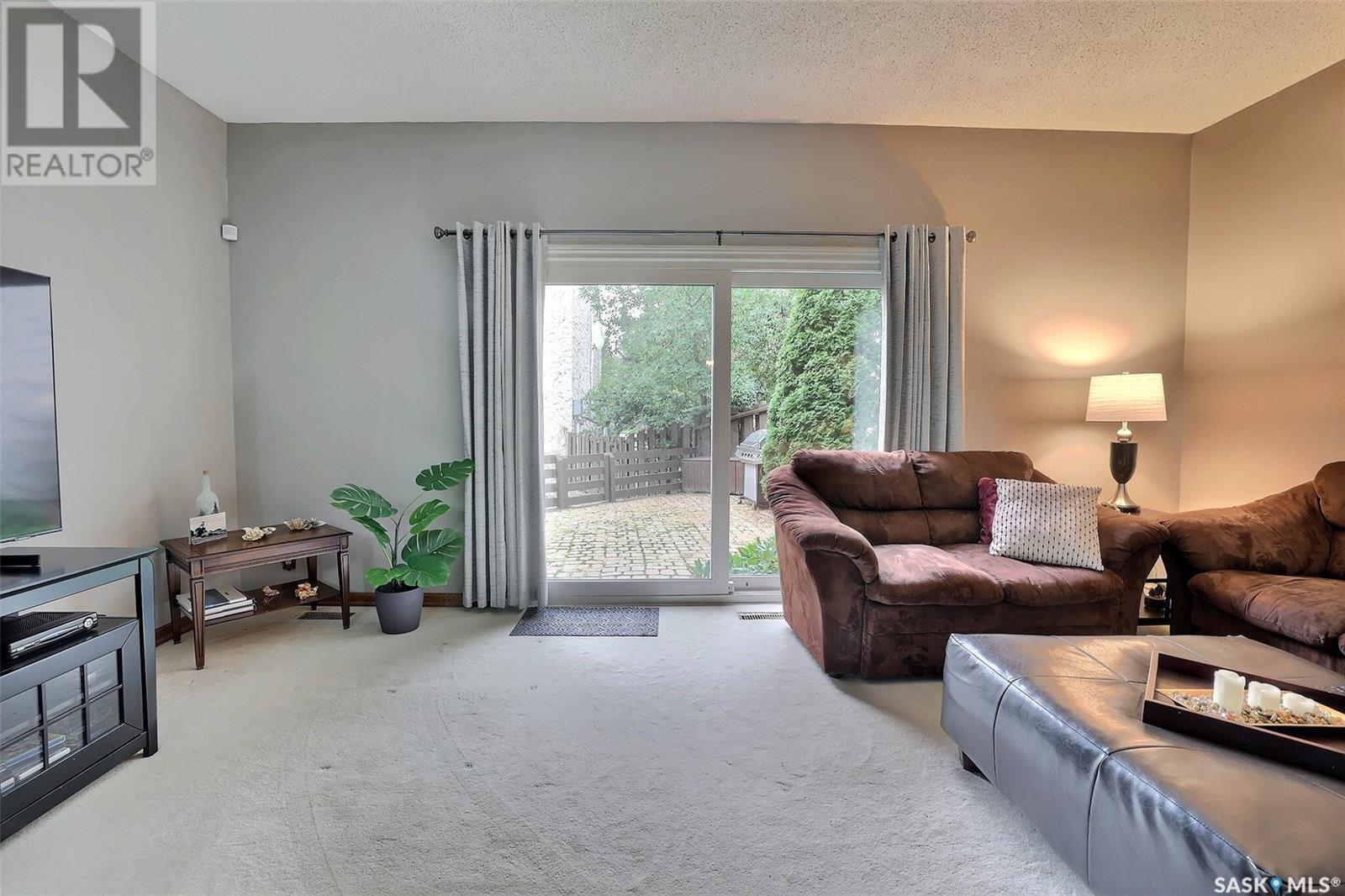 47 Laverendrye Way, Regina, Saskatchewan  S4S 5Z6 - Photo 4 - SK006890