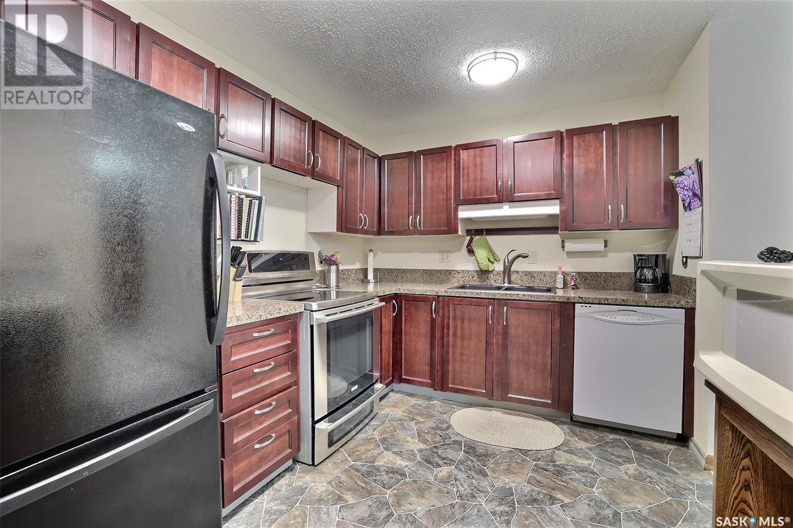 47 Laverendrye Way, Regina, Saskatchewan  S4S 5Z6 - Photo 9 - SK006890