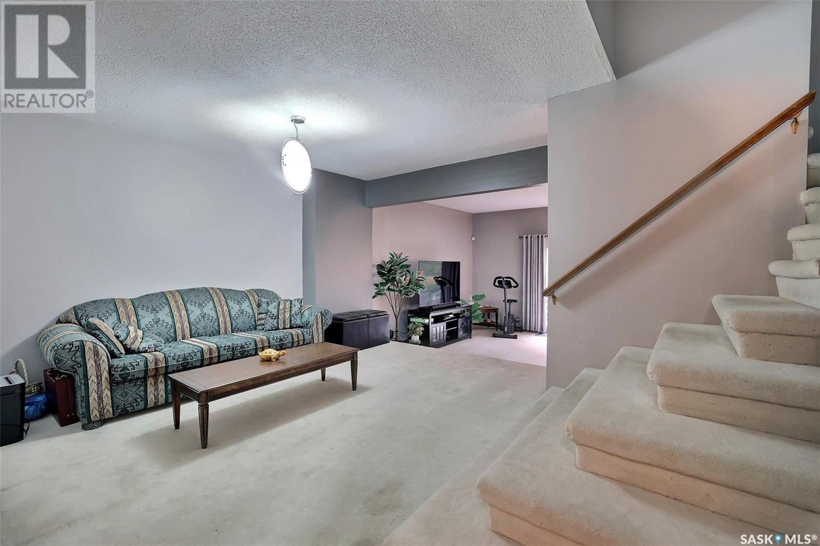 47 Laverendrye Way, Regina, Saskatchewan  S4S 5Z6 - Photo 11 - SK006890