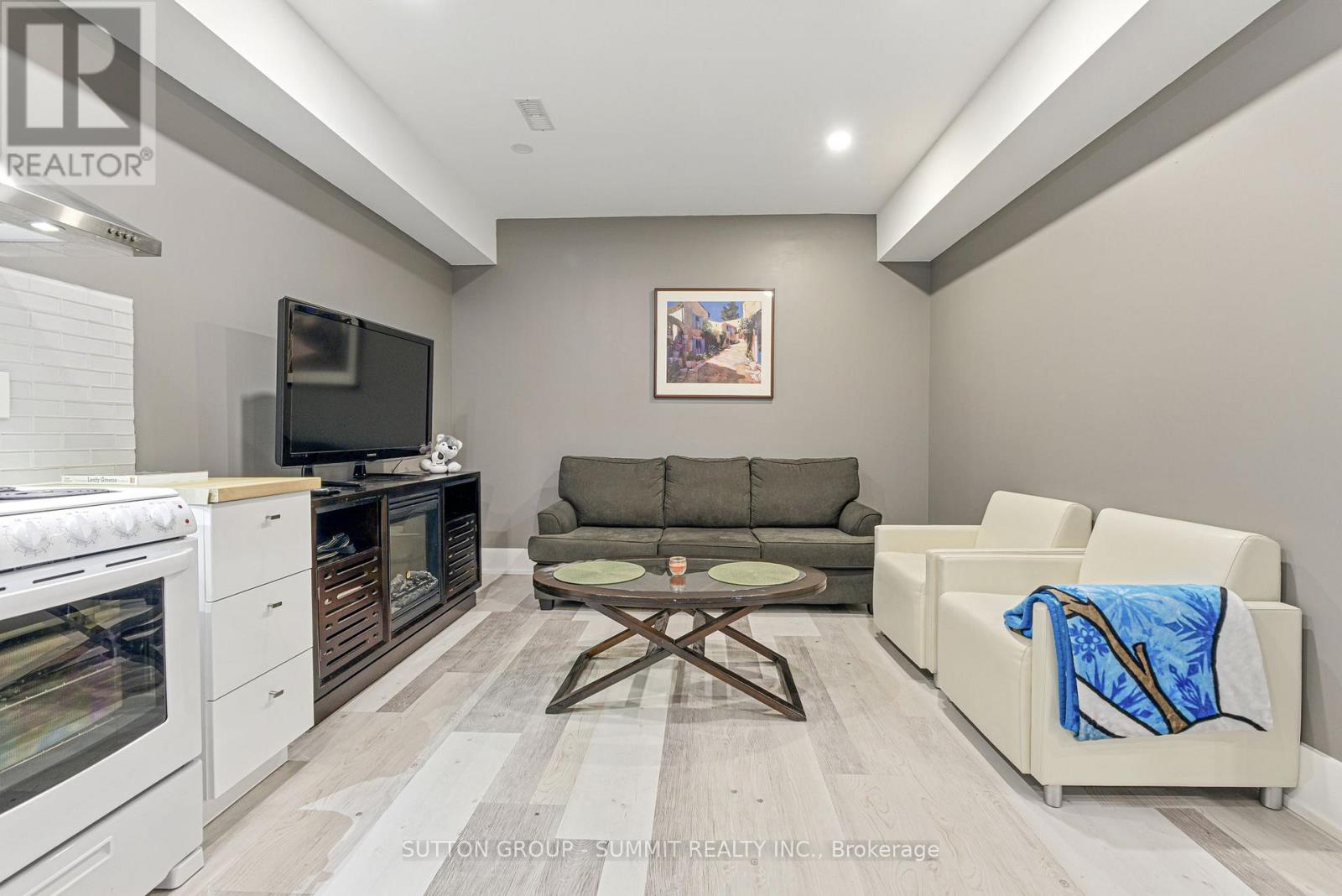 40 Aldgate Avenue, Hamilton, Ontario  L8J 0H9 - Photo 33 - X12170796