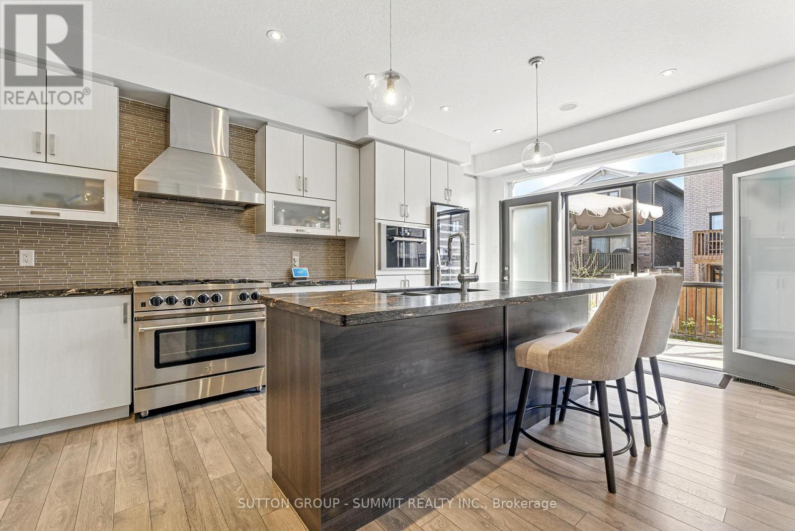 40 Aldgate Avenue, Hamilton, Ontario  L8J 0H9 - Photo 7 - X12170796