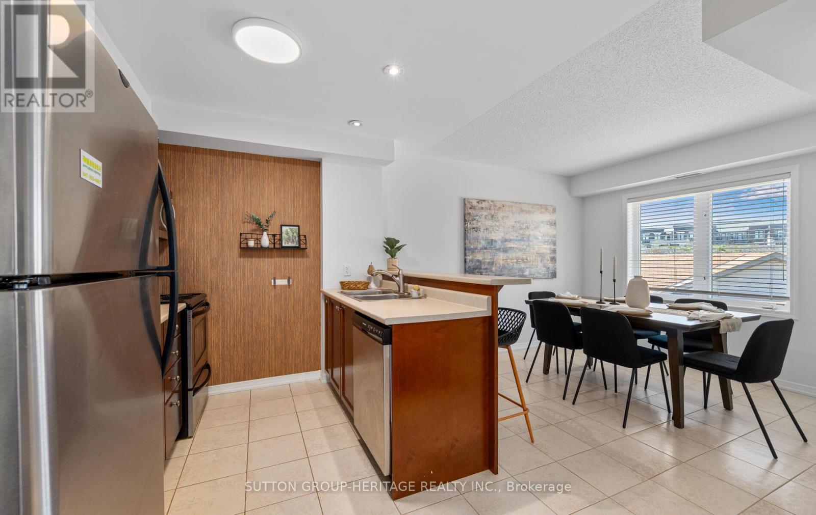 207 - 124 Aspen Springs Drive, Clarington, Ontario  L1C 0G8 - Photo 10 - E12143404