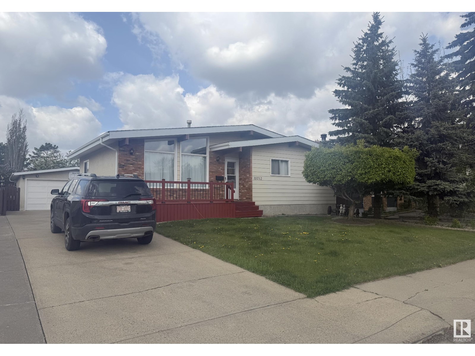 15712 114 ST NW, Edmonton, Alberta