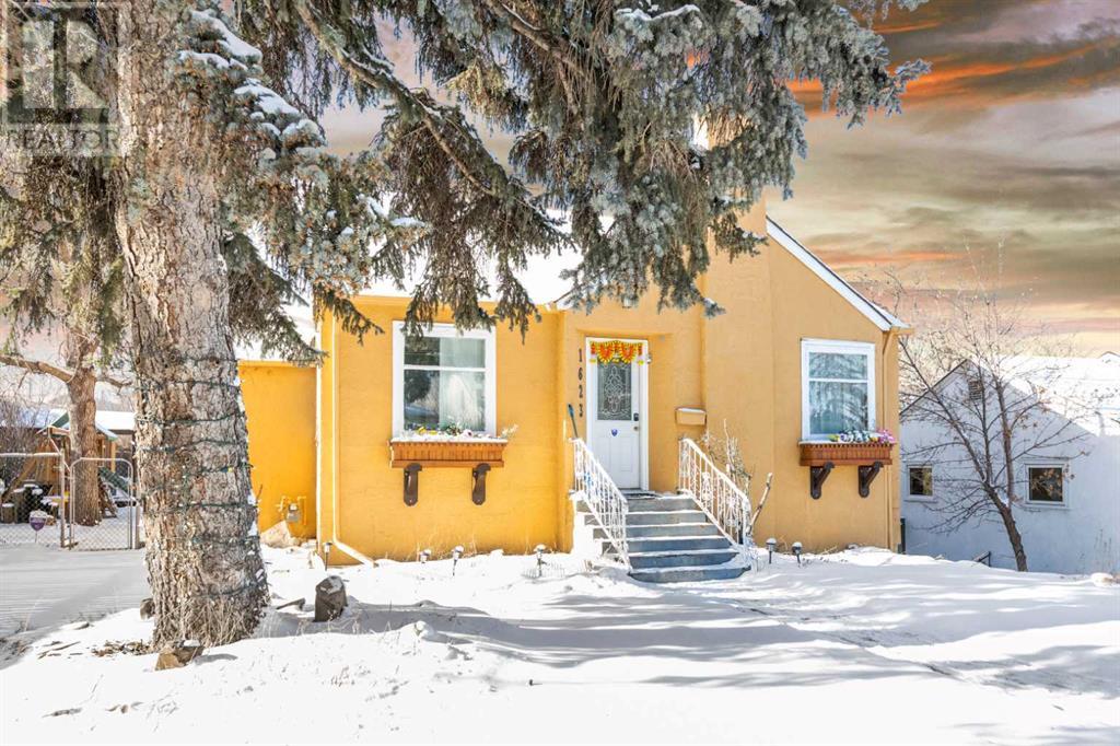 Property at 1623 Summit Street SW image 2