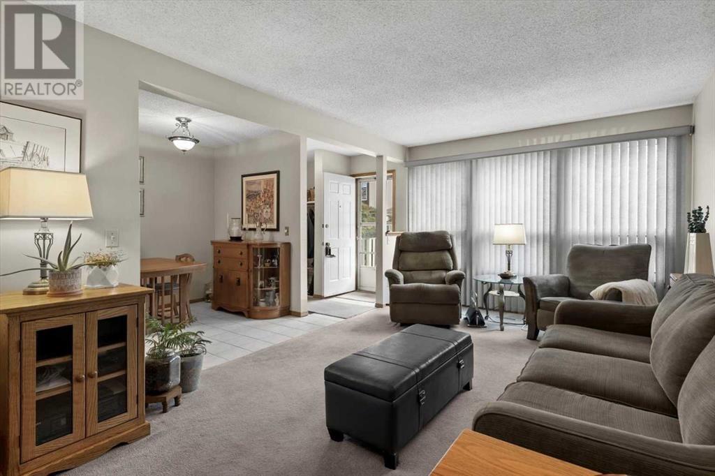 Property at 1404, 544 Blackthorn Road NE image 5
