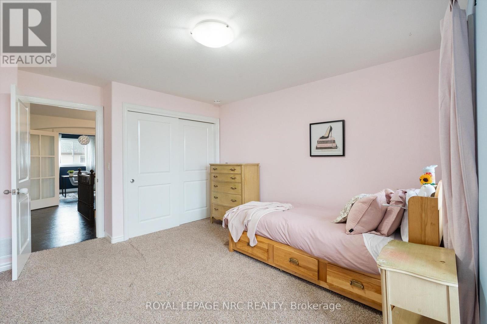 12 Silver Maple Road, Thorold, Ontario  L2V 5G5 - Photo 17 - X12170840