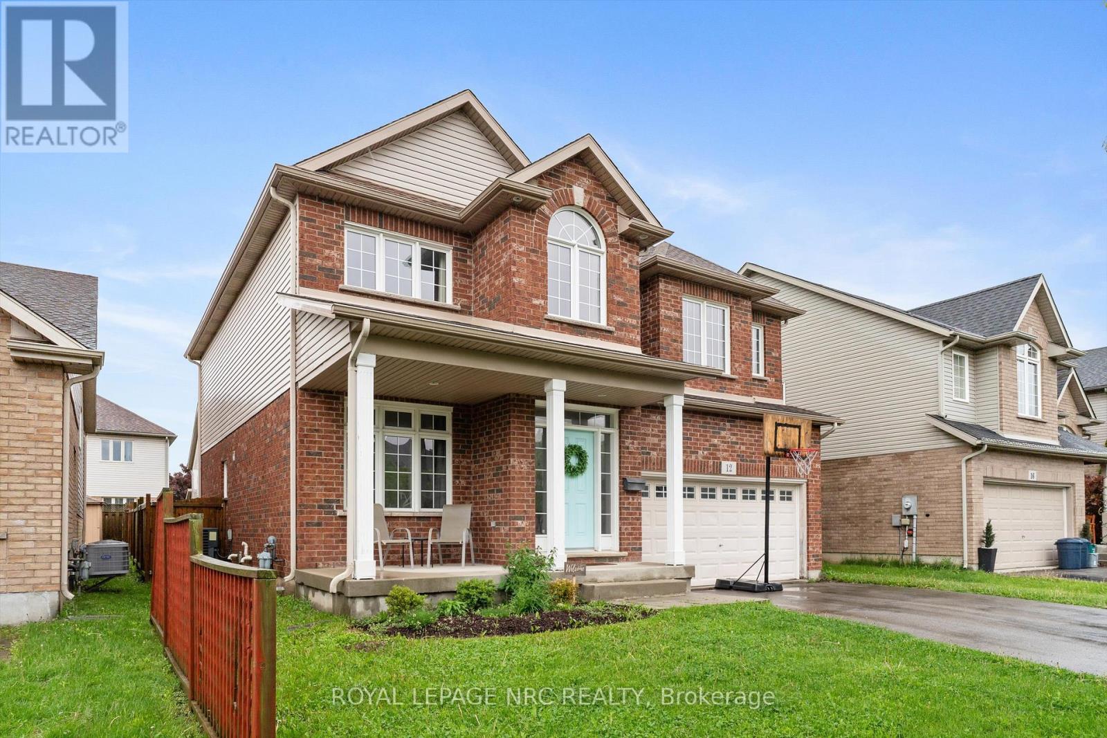 12 Silver Maple Road, Thorold, Ontario  L2V 5G5 - Photo 2 - X12170840