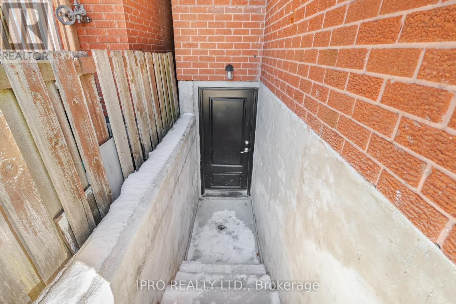 528 Brock Avenue, Toronto, Ontario  M6H 3N3 - Photo 44 - C12167528
