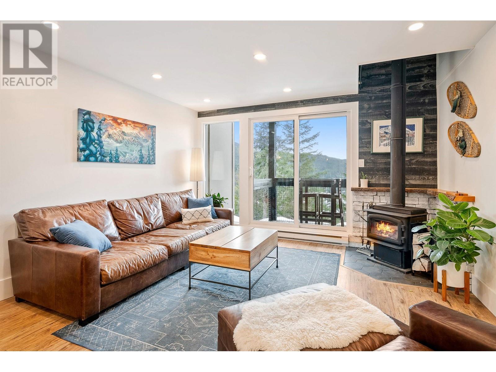 Property at 19 2400 CAVENDISH WAY image 3