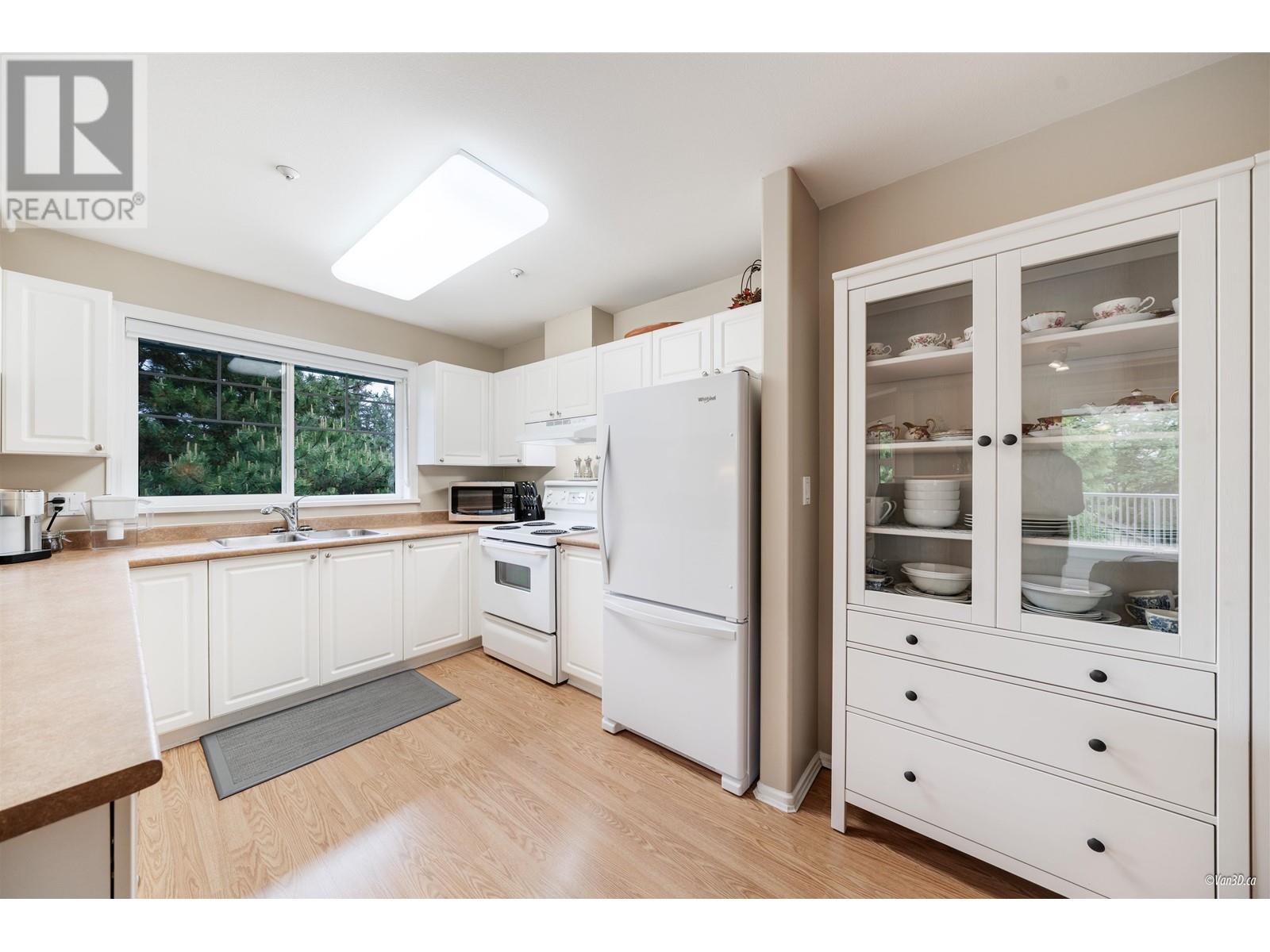 305 11960 Harris Road, Pitt Meadows, British Columbia  V3Y 2R1 - Photo 10 - R3006705