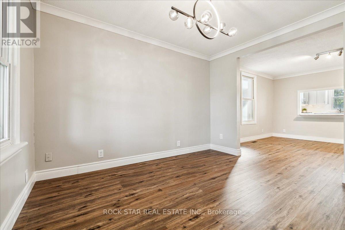 223 Weir Street N, Hamilton, Ontario  L8H 5G2 - Photo 9 - X12167934
