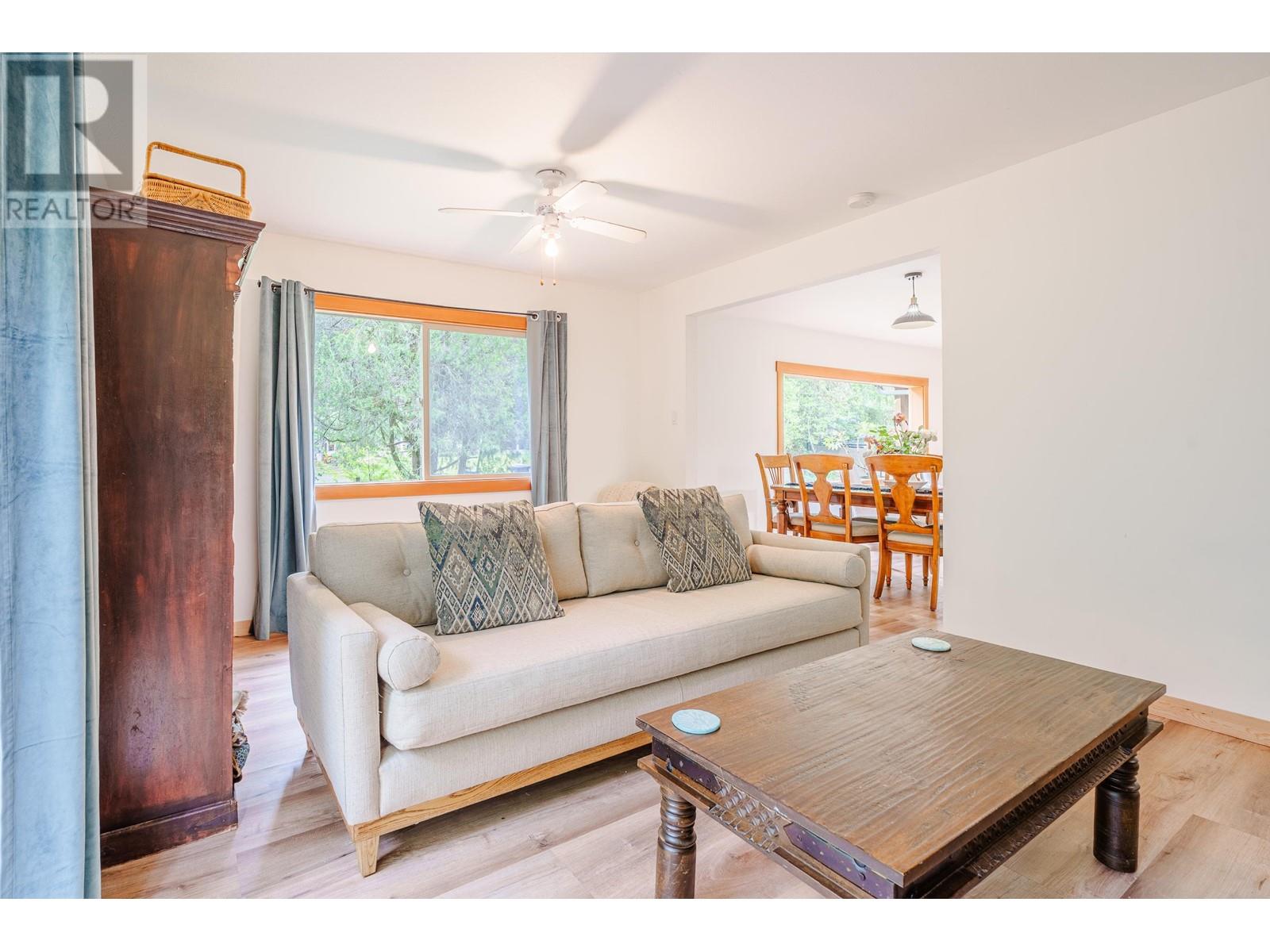 6141 Stockwell Road, Sechelt, British Columbia  V7Z 0L3 - Photo 9 - R3006650