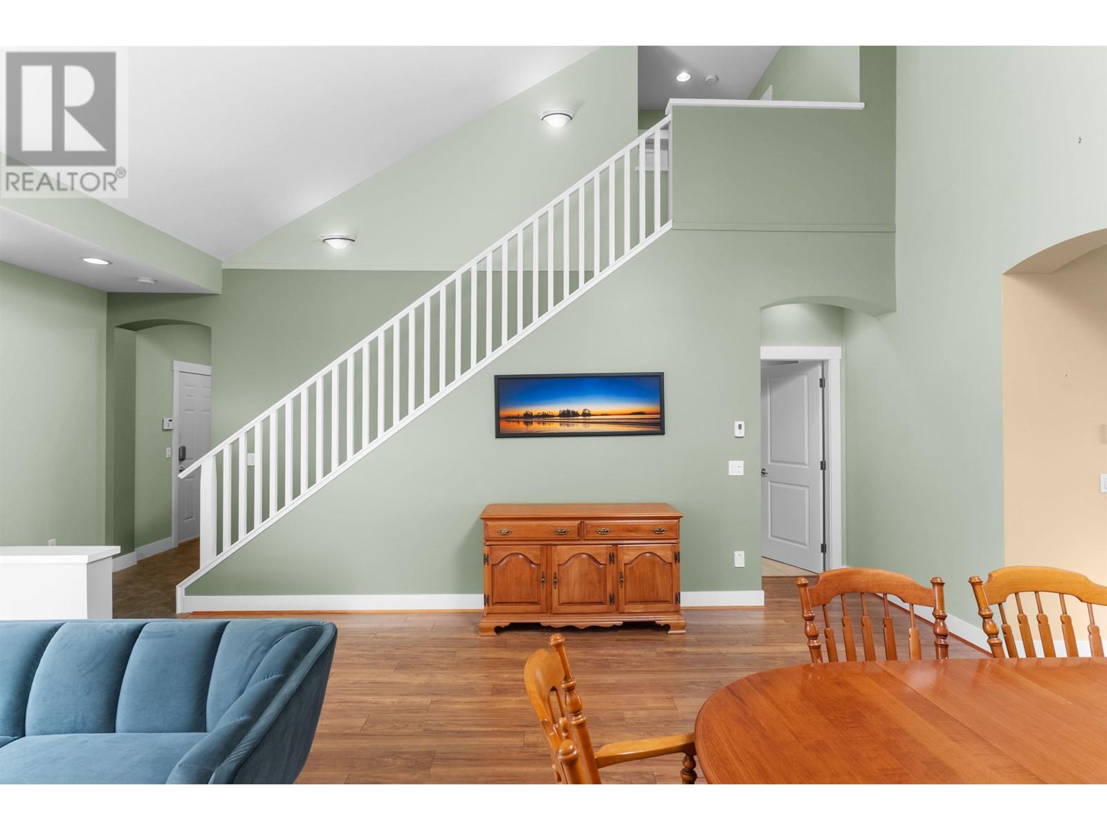 Property at 39 5300 ADMIRAL WAY image 5