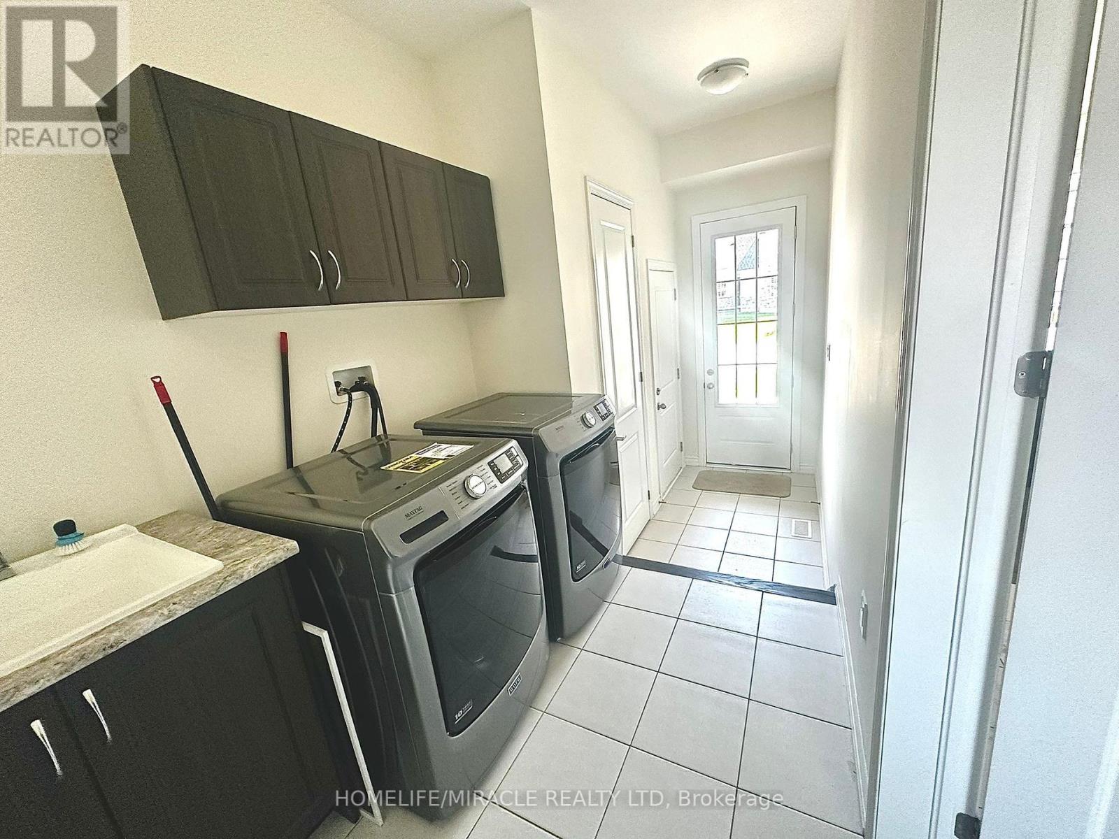 101 Golden Meadows Drive, Otonabee-South Monaghan, Ontario  K9J 0K8 - Photo 8 - X12146093