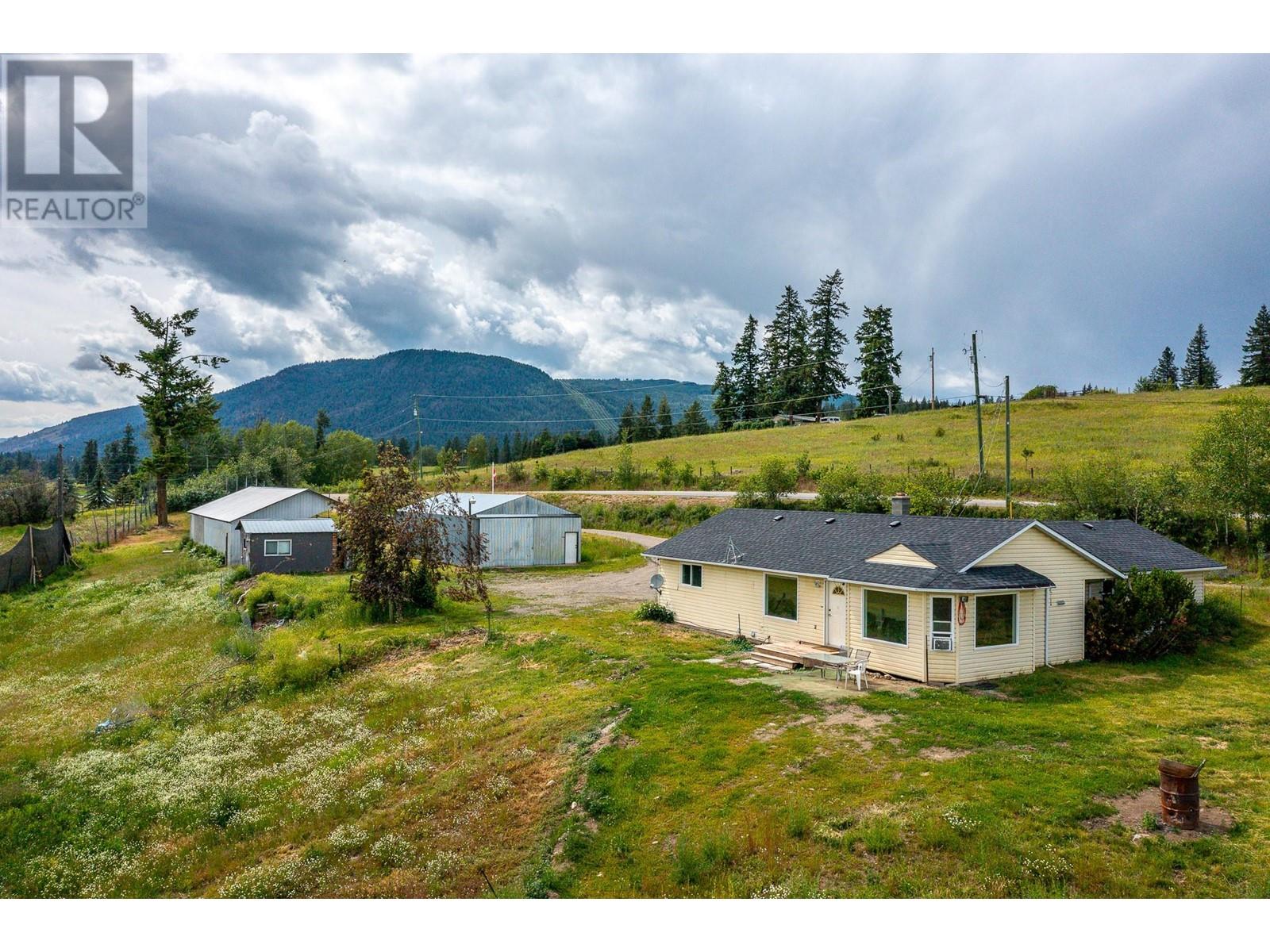 3575 Canyon Road, Spallumcheen, British Columbia  V4Y 0M7 - Photo 53 - 10349228