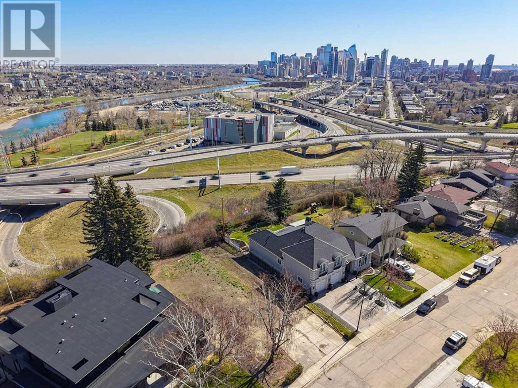 2412 Sovereign Crescent Sw, Calgary, Alberta  T3C 2M2 - Photo 2 - A2217782