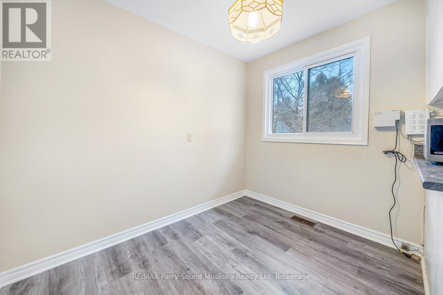 2 William Street, Parry Sound, Ontario P2A 1V1 - Photo 29 - X12170857