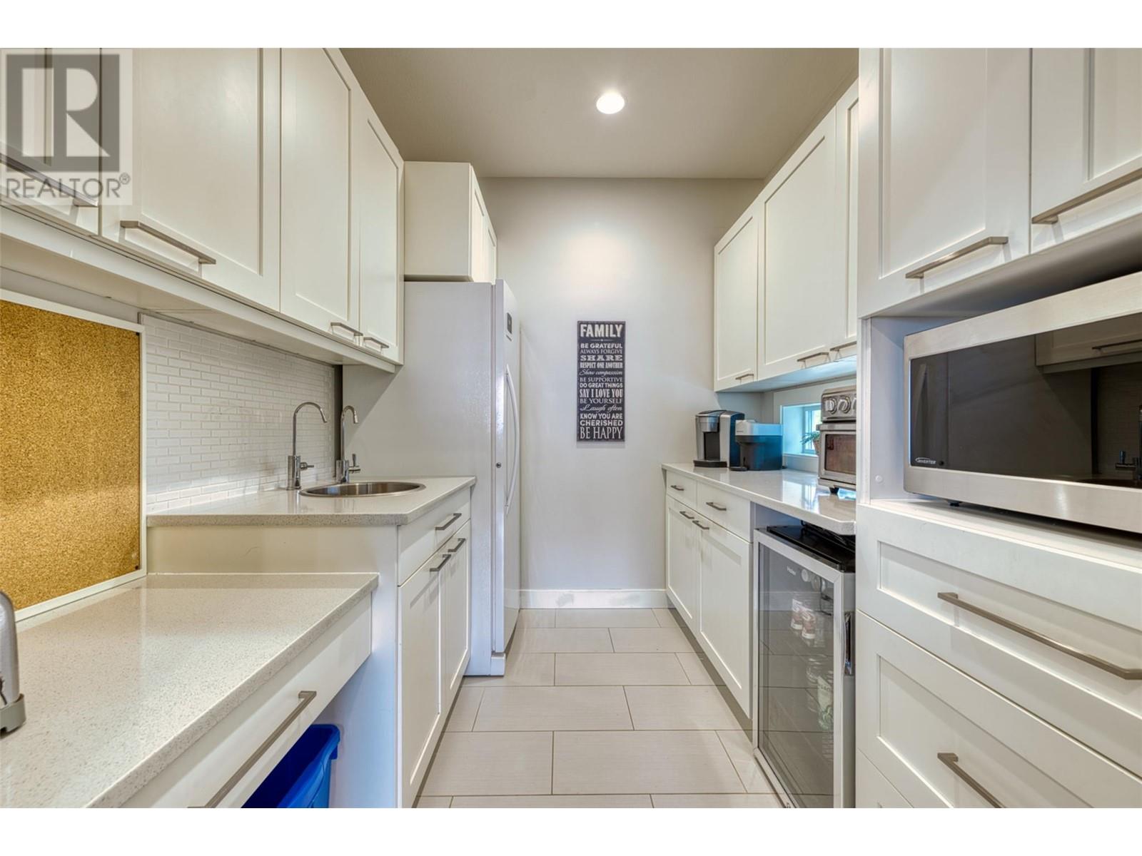 1168 Frost Road, Kelowna, British Columbia  V1W 5M1 - Photo 27 - 10349035