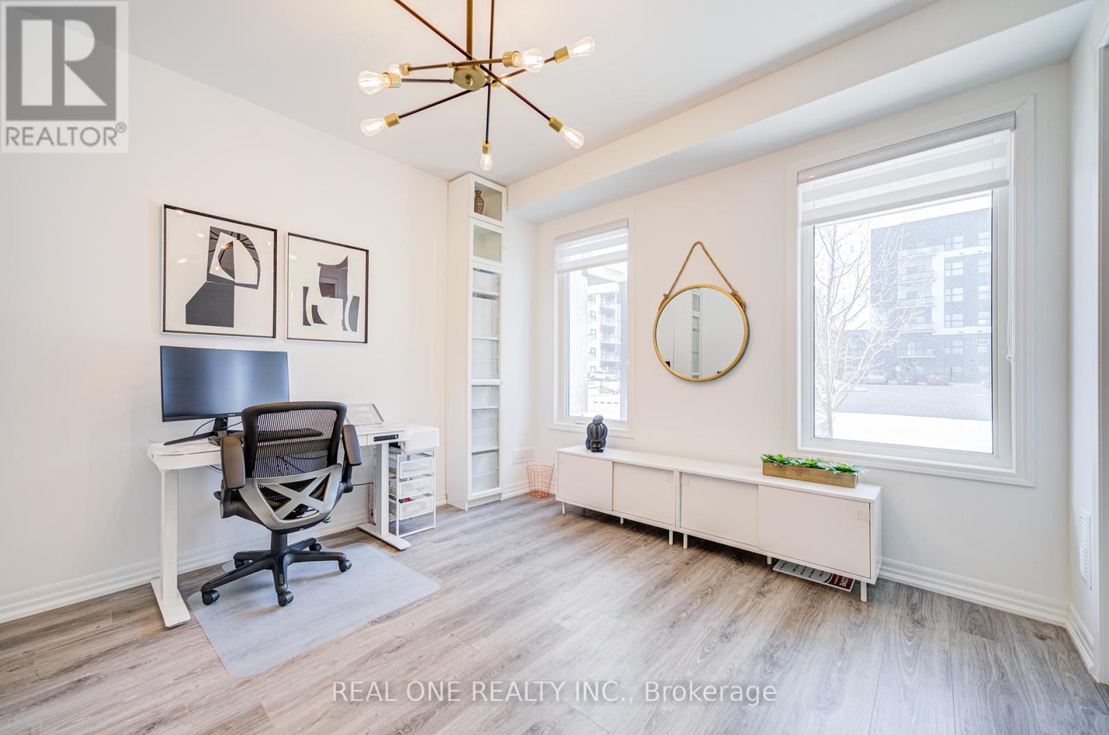 91 Grovewood Common, Oakville, Ontario  L6H 0X4 - Photo 8 - W12170858