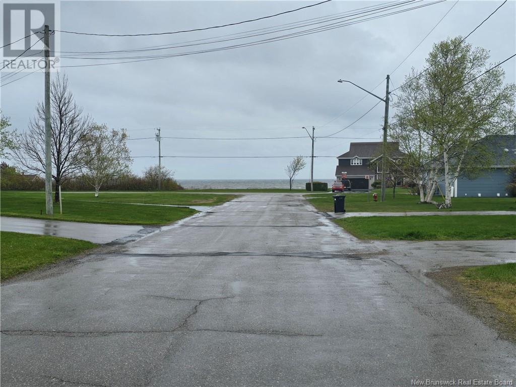 Property at 154 Atlantique Street image 4