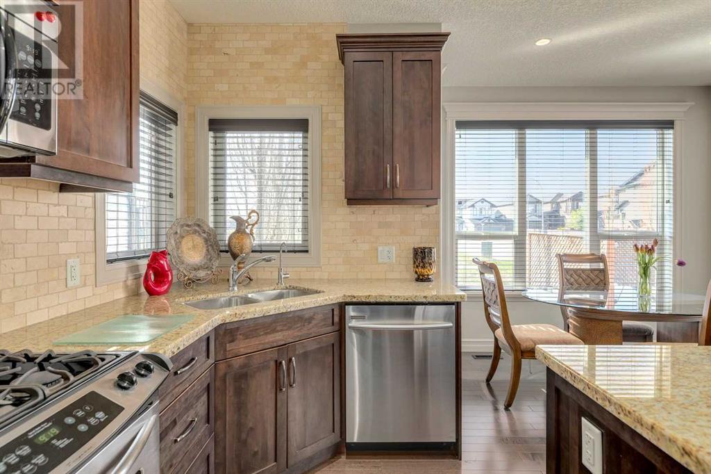 3 Kincora Glen Bay Nw, Calgary, Alberta  T3R 0C1 - Photo 12 - A2222713