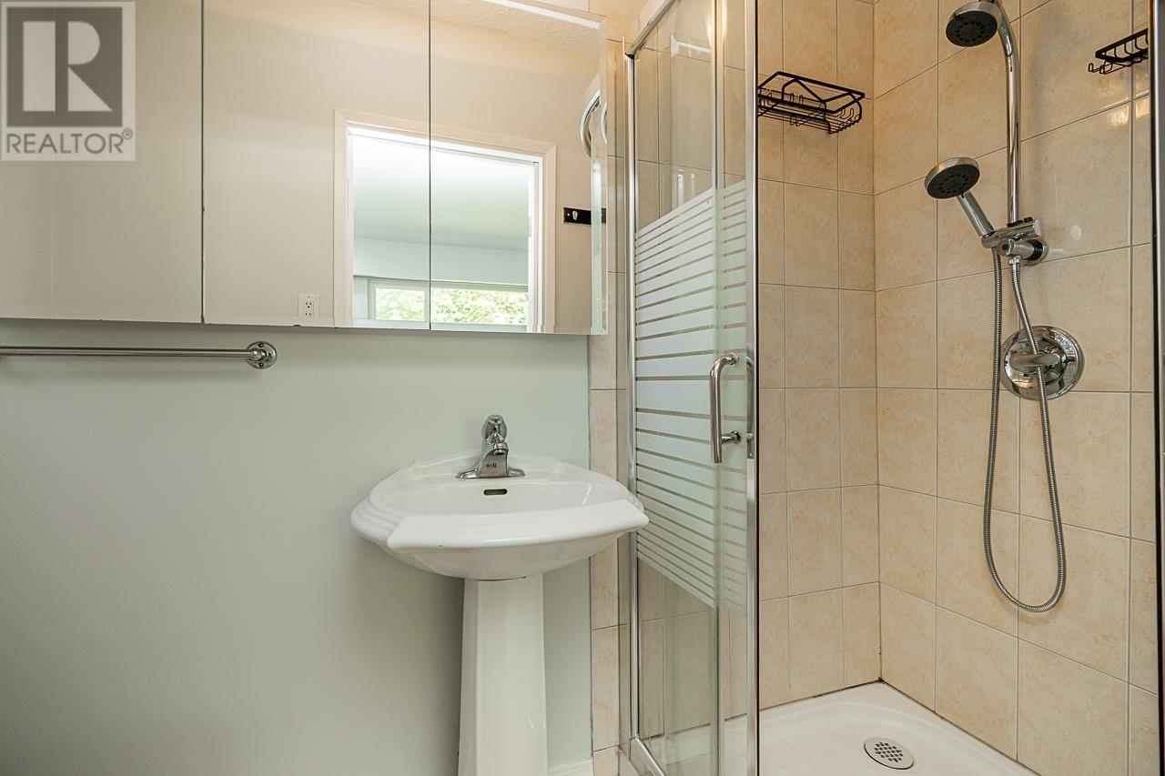 7522 Mark Crescent, Burnaby, British Columbia  V5A 1Z3 - Photo 17 - R3006713