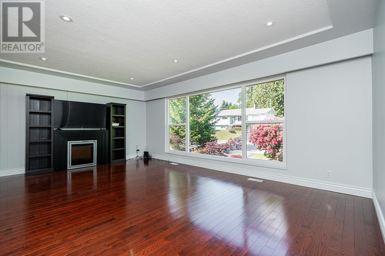 7522 Mark Crescent, Burnaby, British Columbia  V5A 1Z3 - Photo 5 - R3006713