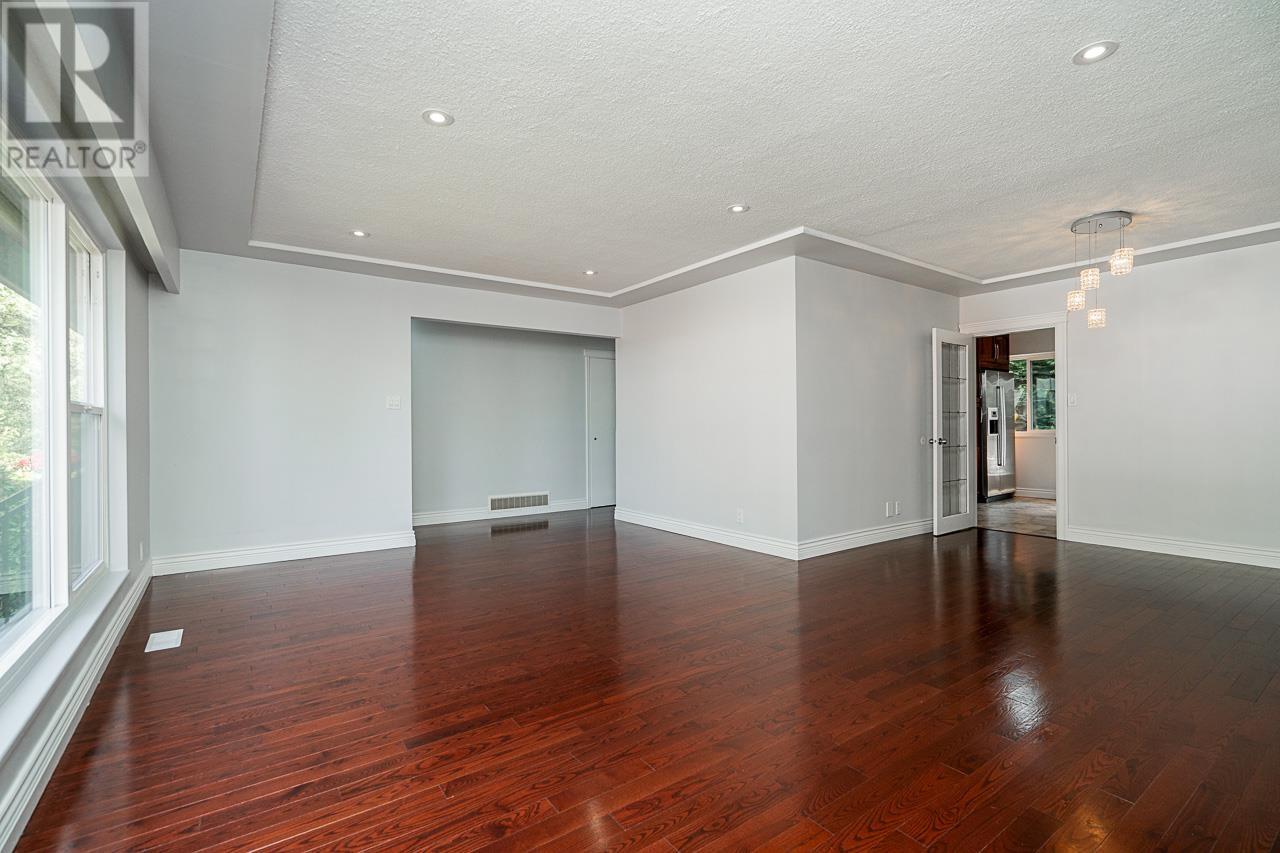 7522 Mark Crescent, Burnaby, British Columbia  V5A 1Z3 - Photo 7 - R3006713