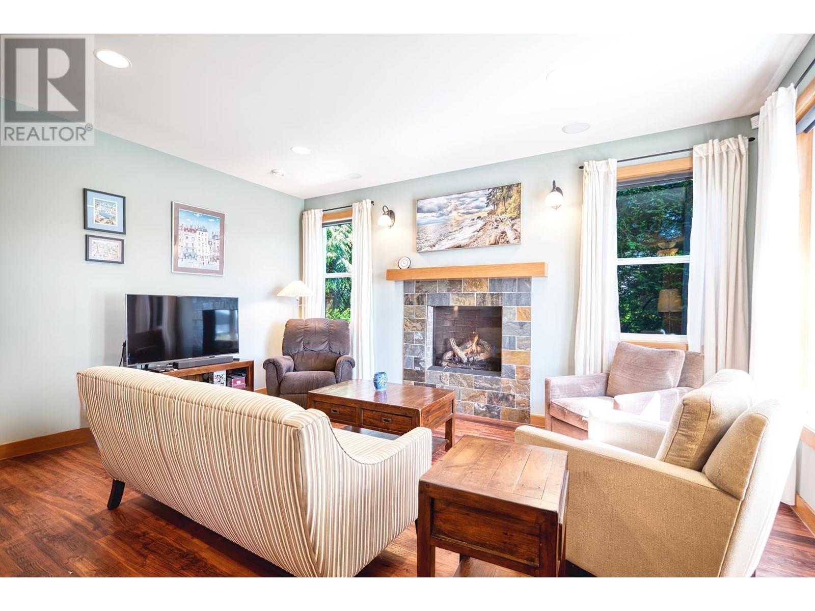 Property at 858 AURORA WAY image 5