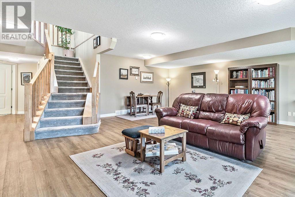40 Rowland Lane, Okotoks, Alberta  T1S 2C4 - Photo 19 - A2220957