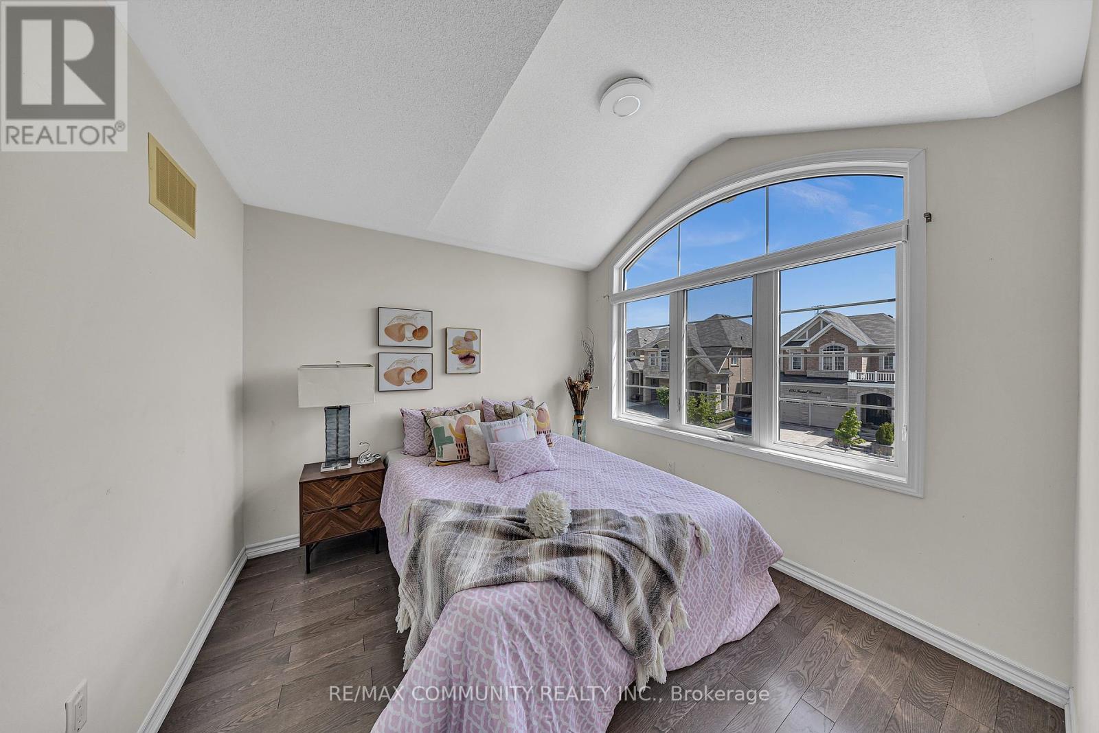 1055 Foxtail Crescent E, Pickering, Ontario  L1X 0E7 - Photo 29 - E12170892