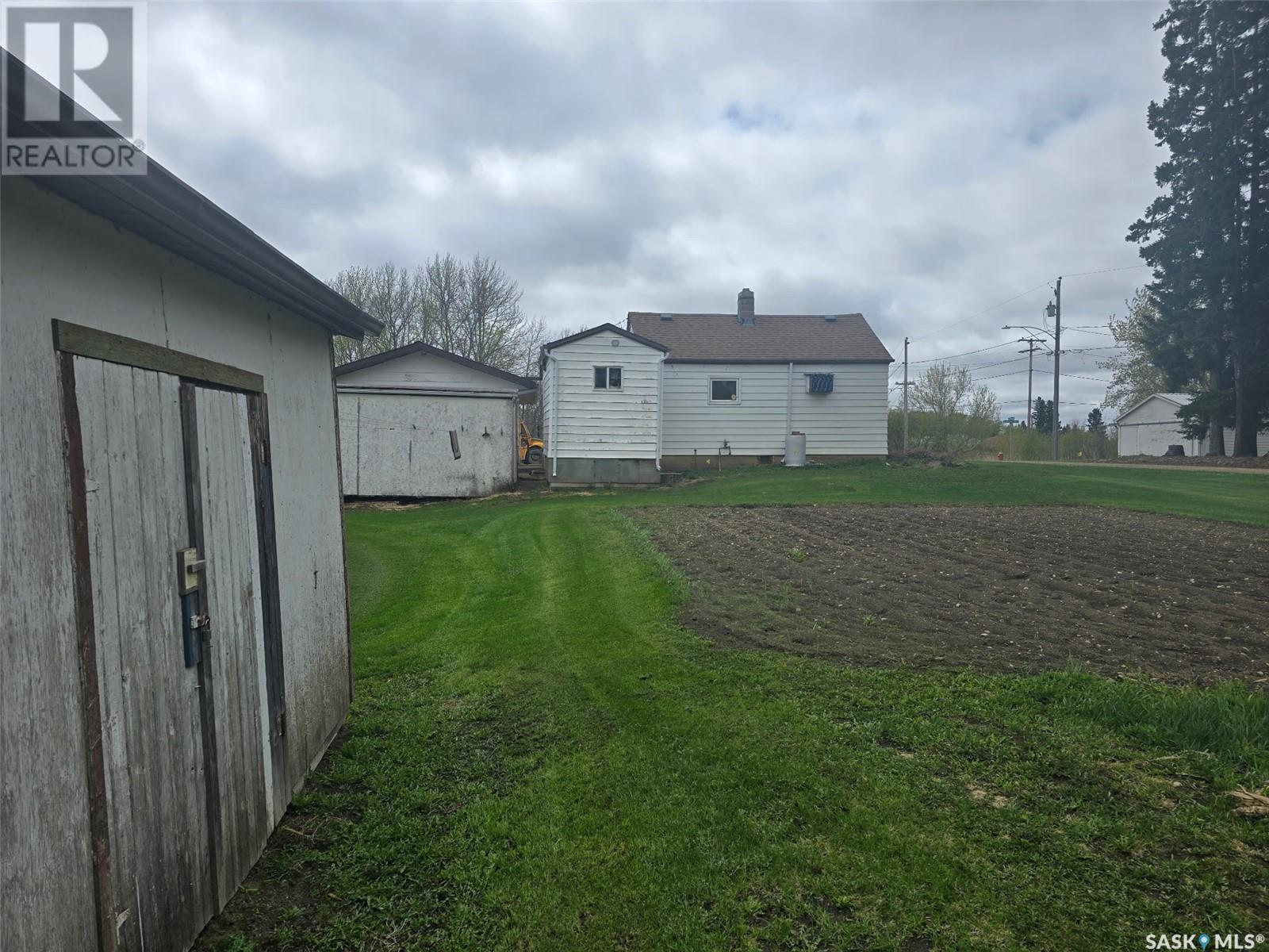 200 Railway Avenue N, Norquay, Saskatchewan  S0A 2V0 - Photo 2 - SK007027